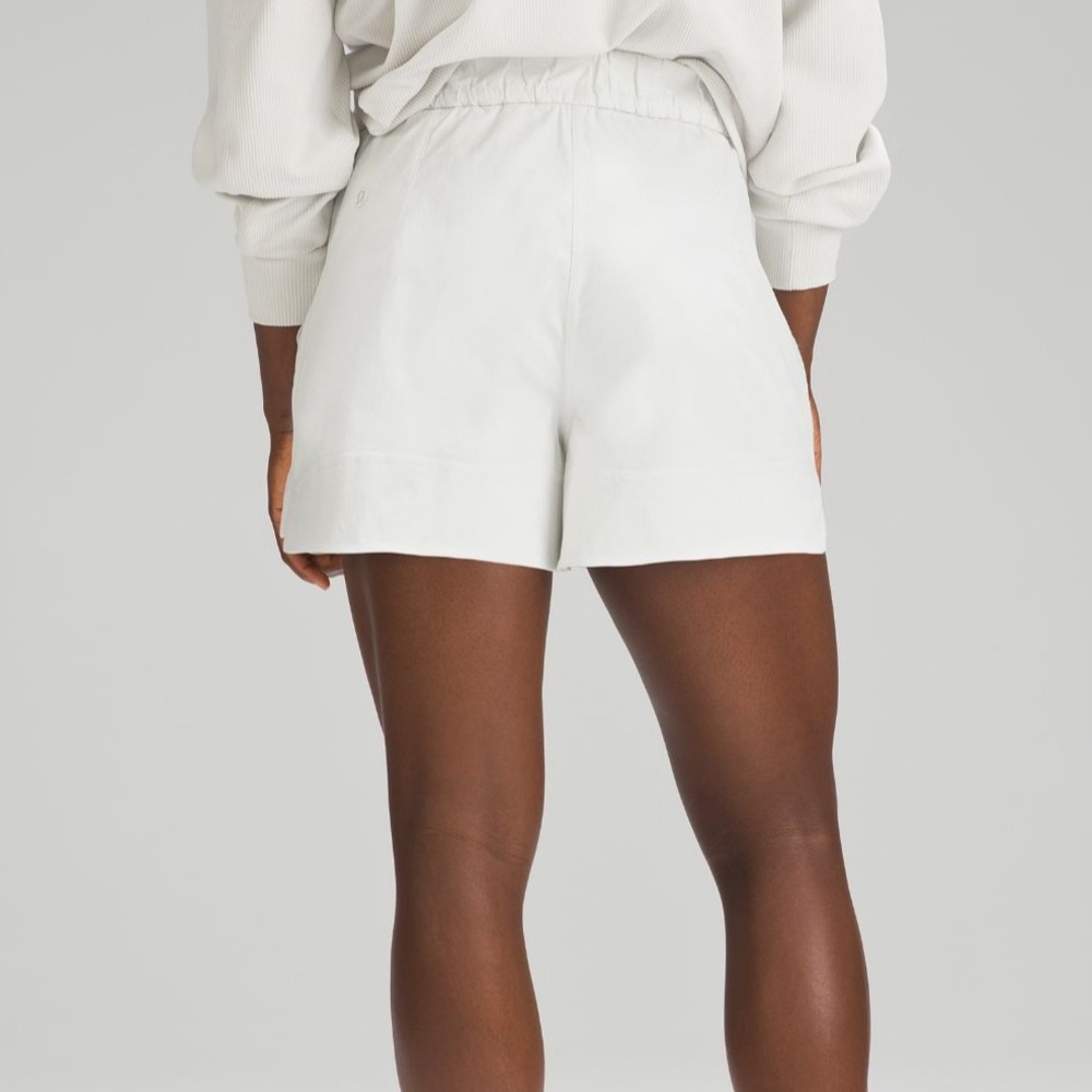 Cinchable Waist HR Woven Short 3.5” - Picture 4 of 10
